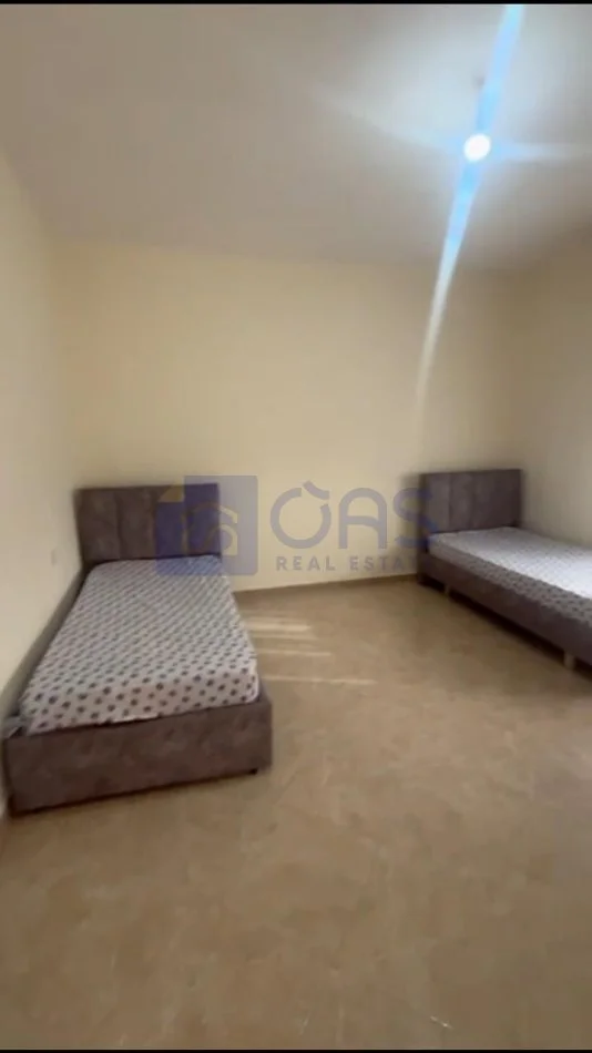 Tirane, jepet me qera apartament 2+1+Aneks+Ballkon Kati 2, 120 m² 300 € (Prane Diges se Liqenit)