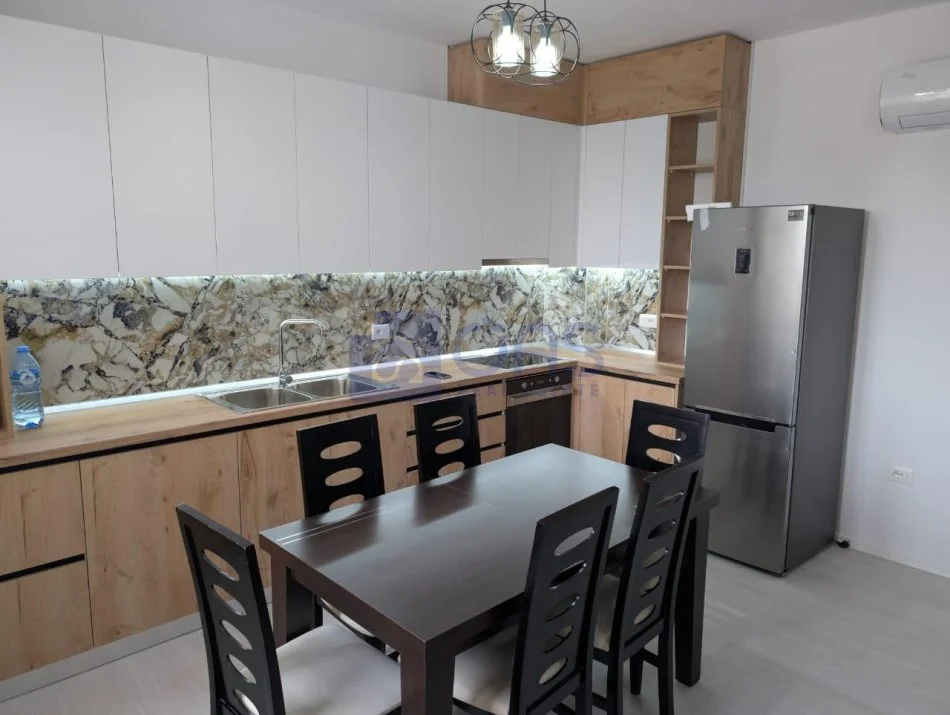 Tirane, jepet me qera apartament 2+1+Aneks+Ballkon Kati 2, 96 m² 650 € (River Residence, Astir (ngjitur me Green City))