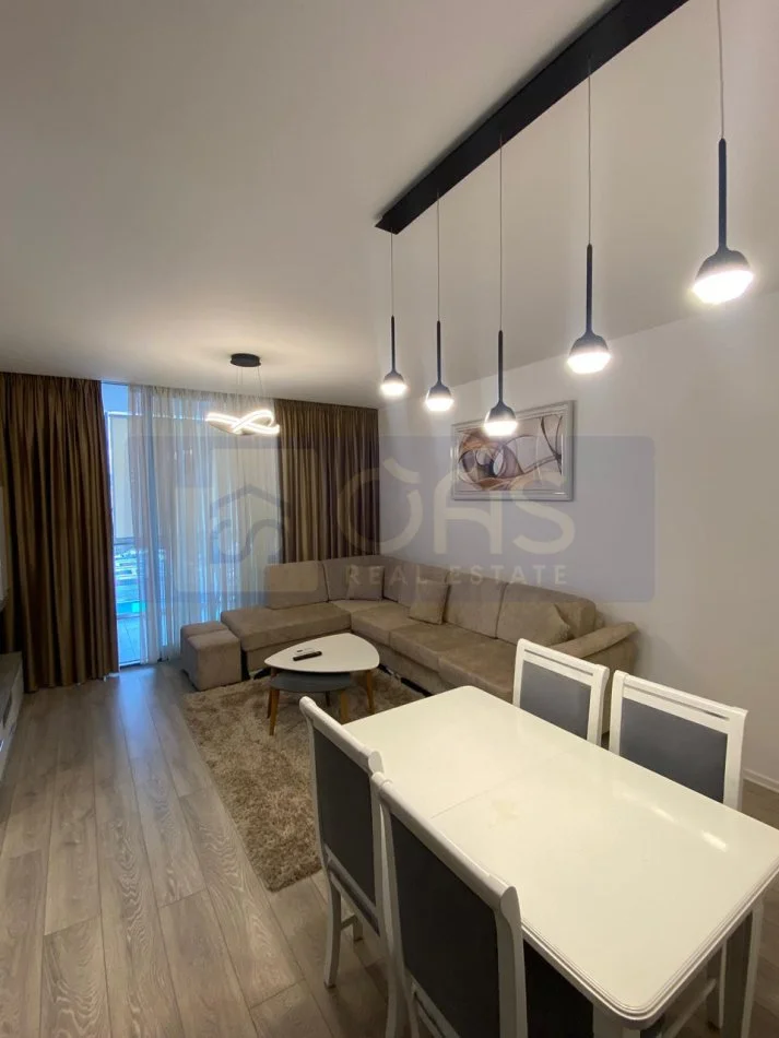 Tirane, jepet me qera apartament 2+1+Aneks+Ballkon Kati 8, 105 m² 800 € (Kompleksi Fiori Di Bosko)