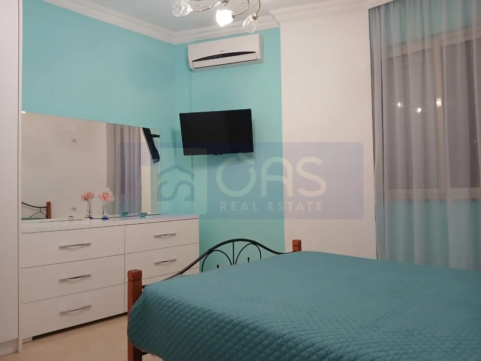 Tirane, jepet me qera apartament 2+1+Aneks+Ballkon Kati 2, 80 m² 500 € (Fresk, Tek shitja e Gazit)