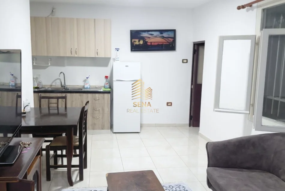 Tirane, jepet me qera apartament 1+1 Kati 1, 60 m² 250 € (Shkoze)