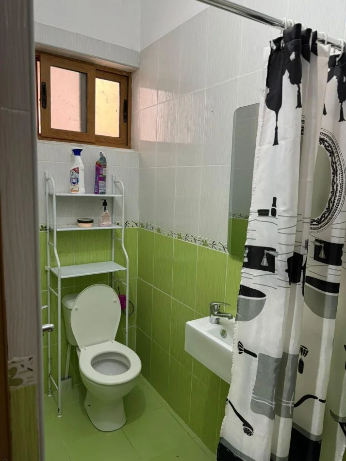 Tirane, jap me qera Vile 3+1+Aneks+Ballkon Kati 3, 120 m² 450 € (Rr Sokrat Miho)