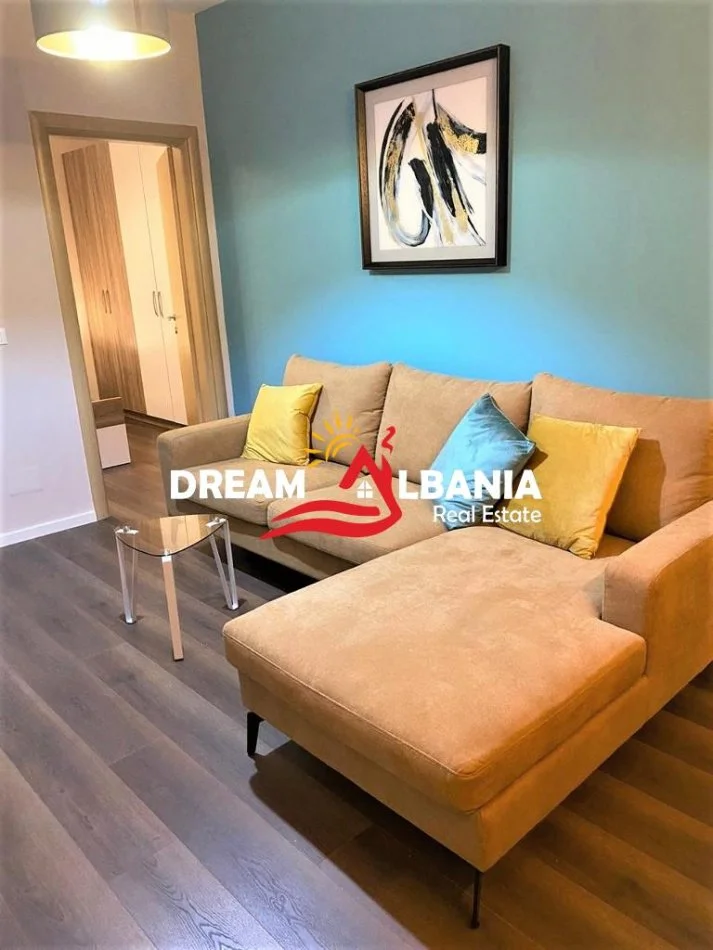 Tirane, jepet me qera apartament 1+1 , 70 m² 650 € (tek Kompleksi Delijorgji)