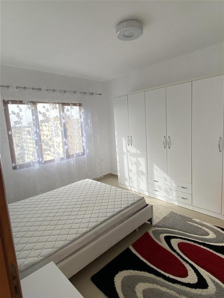 Tirane, jepet me qera apartament 1+1+Ballkon Kati 8, 72 m² 400 € (Astir)