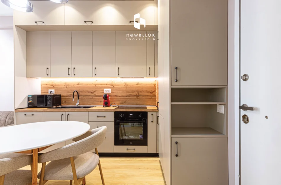 Me Qera: 🏡 Apartamenti 1+1 më Luxury në Residencën Kadiu - Ali Demi📍) 100% I Ri | 50m², Kati 7 (P2026) Cdo gjë në Qese | 45.000 Leke/Muaj ✨