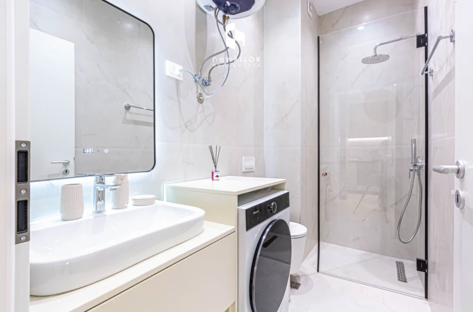 Me Qera: 🏡 Apartamenti 1+1 më Luxury në Residencën Kadiu - Ali Demi📍) 100% I Ri | 50m², Kati 7 (P2026) Cdo gjë në Qese | 45.000 Leke/Muaj ✨