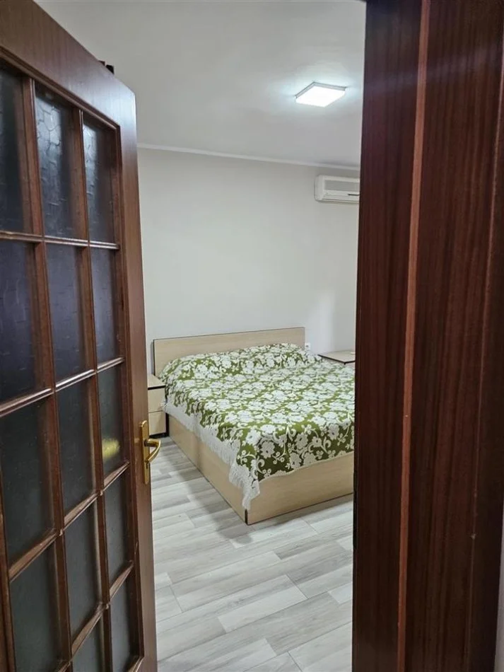 Tirane, jepet me qera apartament 2+1 Kati 5, 70 m² 500 € (Myslym Shyr)