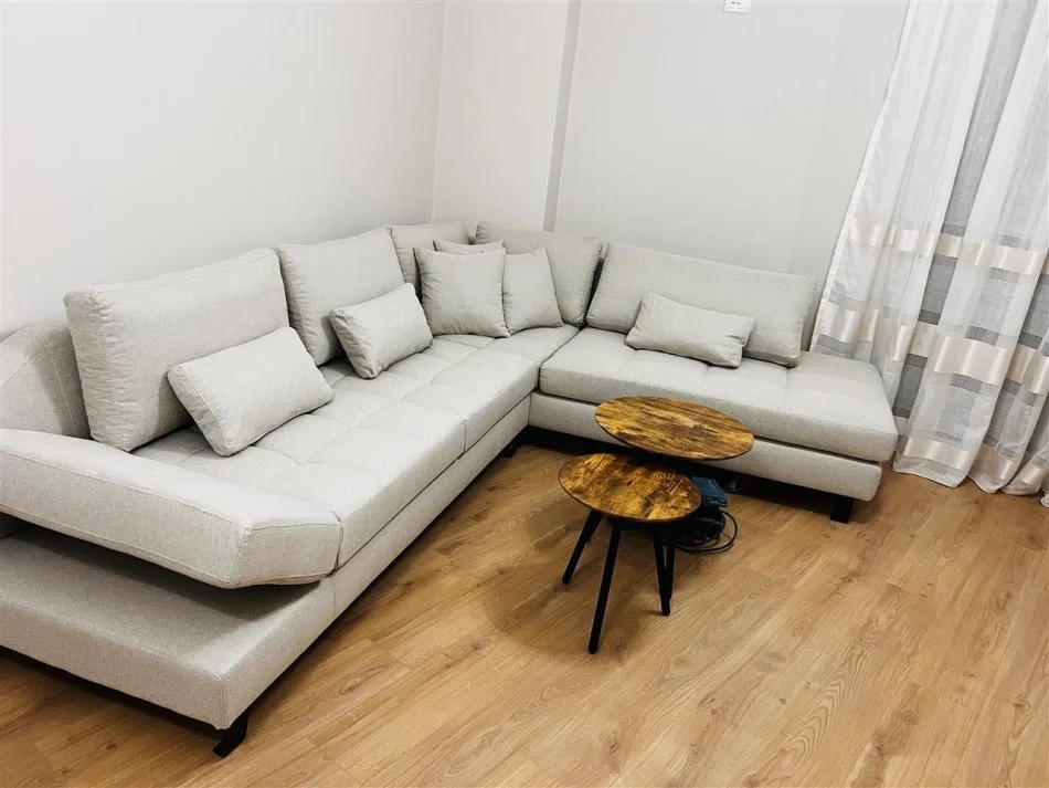 Tirane, jepet me qera apartament 2+1+Ballkon Kati 6, 100 m² 500 € (rruga Teodor Keko)