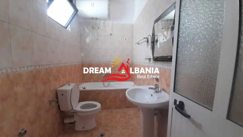 Tirane, jepet me qera apartament 2+1 , 100 m² 500 € (ne rrugen Selaudin Zorba poshte dishezes se Amerikan 2)