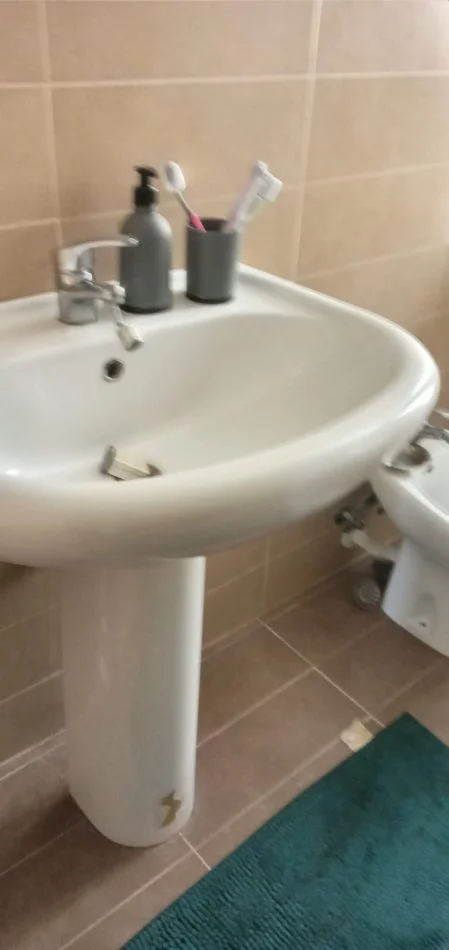 Tirane, jepet me qera apartament 3+1 Kati 5, 90 m² 450 € (Rruga Siri Kodra)
