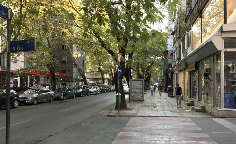 Tirane, jepet me qera zyre Kati 4, 214 m² 1.500 € (Myslym Shyri)