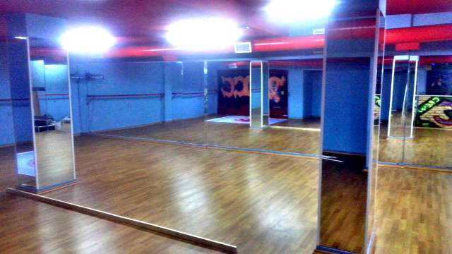 Tirane, ofrojme kurse kercim - dance kurse kercimi