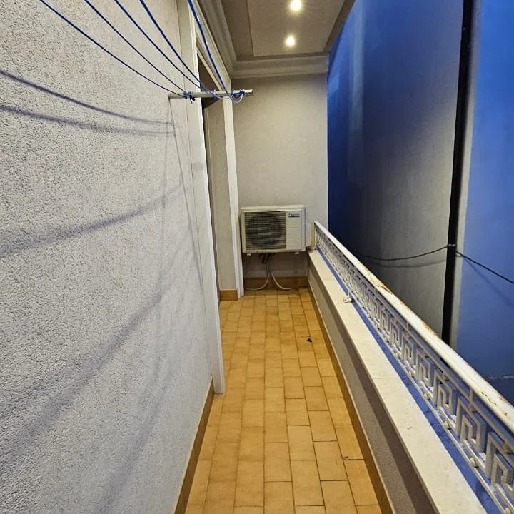 Tirane, jepet me qera Vile 3+1+Aneks+Ballkon Kati 2, 120 m² 800 € (TREGU ELEKTRIK)