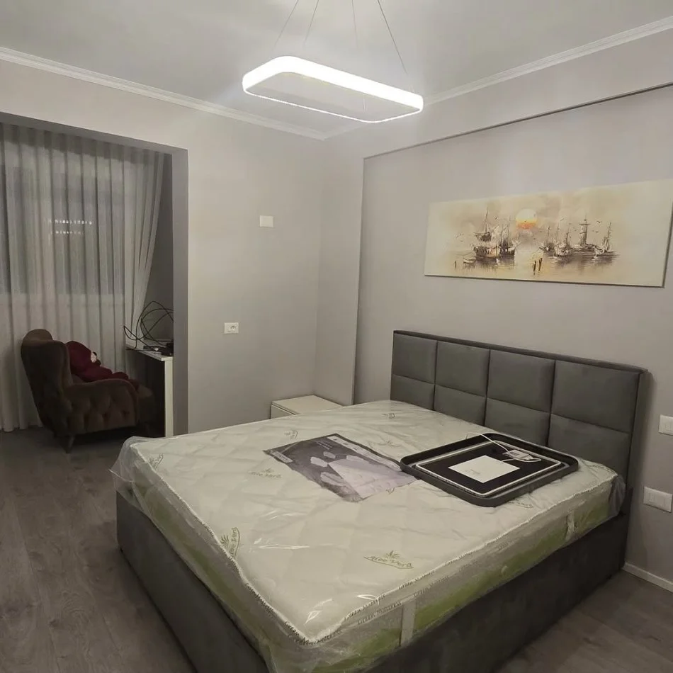 Tirane, jepet me qera apartament 3+1+Ballkon Kati 4, 109 m² 600 € (ASTIR)