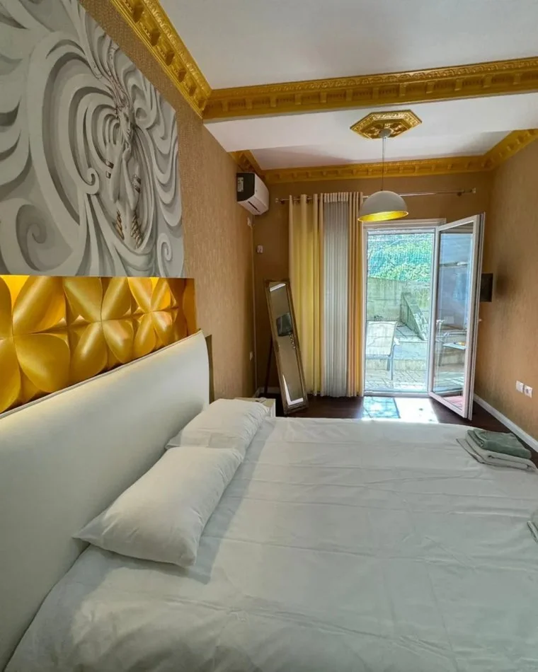 Tirane, jap me qera apartament 2+1 Kati 0, 100 m² 700 € (Liqeni I Thate)