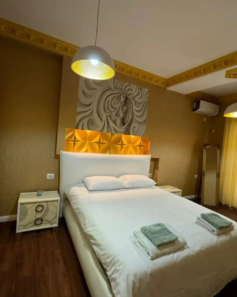 Tirane, jap me qera apartament 2+1 Kati 0, 100 m² 700 € (Liqeni I Thate)