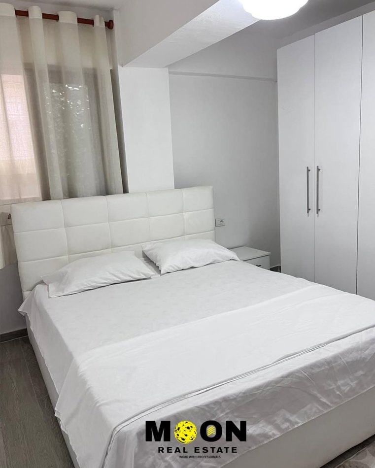 Tirane, jepet me qera apartament 2+1 Kati 1, 100 m² 600 € (blloku ambasadave)