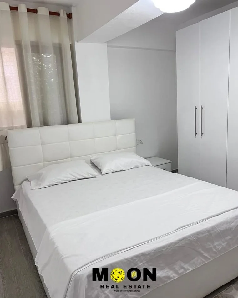 Tirane, jepet me qera apartament 2+1 Kati 0, 101 m² 600 € (BLLOKU I AMBASADAVE)