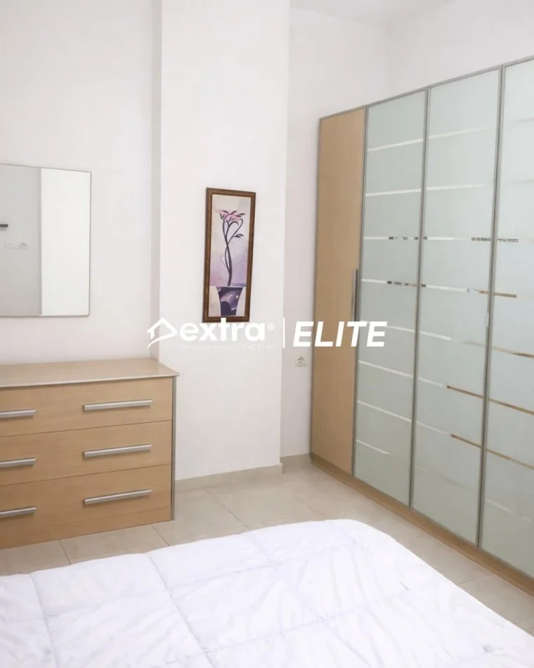 Tirane, jepet me qera apartament duplex 1+1+Ballkon Kati 3, 70 m² 600 € (Shkolla At Zef Pllumi)