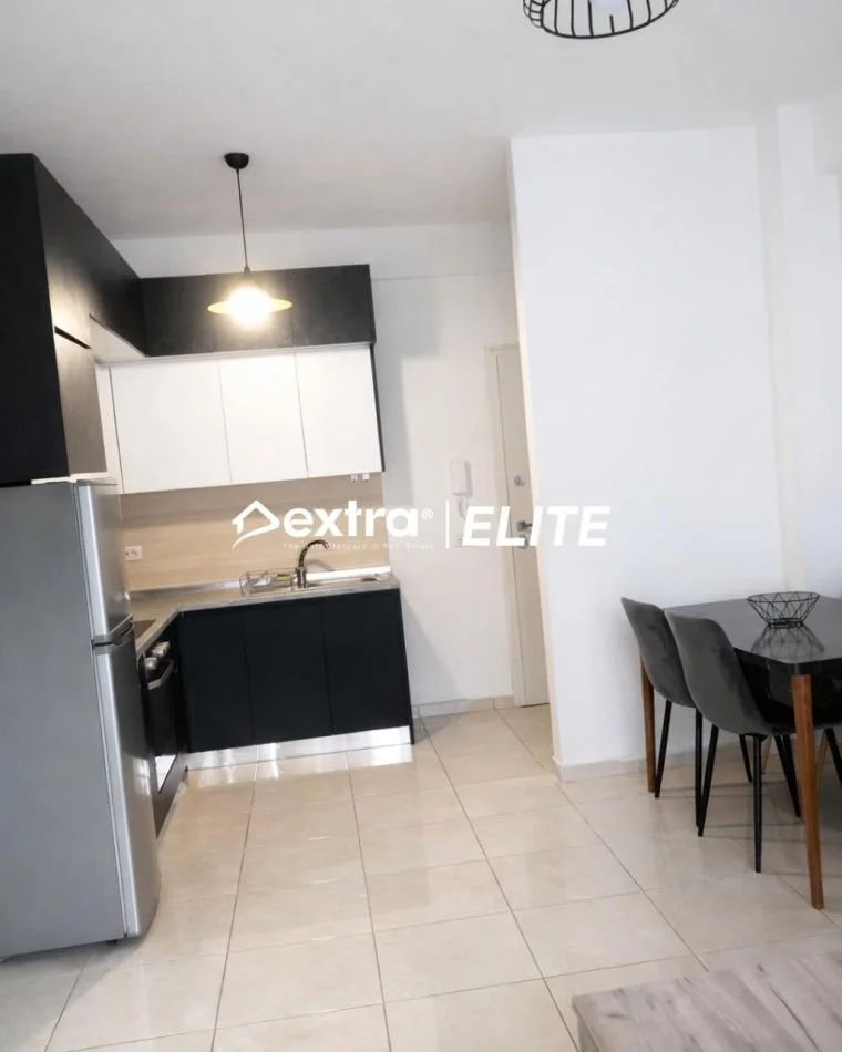 Tirane, jepet me qera apartament duplex 1+1+Ballkon Kati 3, 70 m² 600 € (Shkolla At Zef Pllumi)