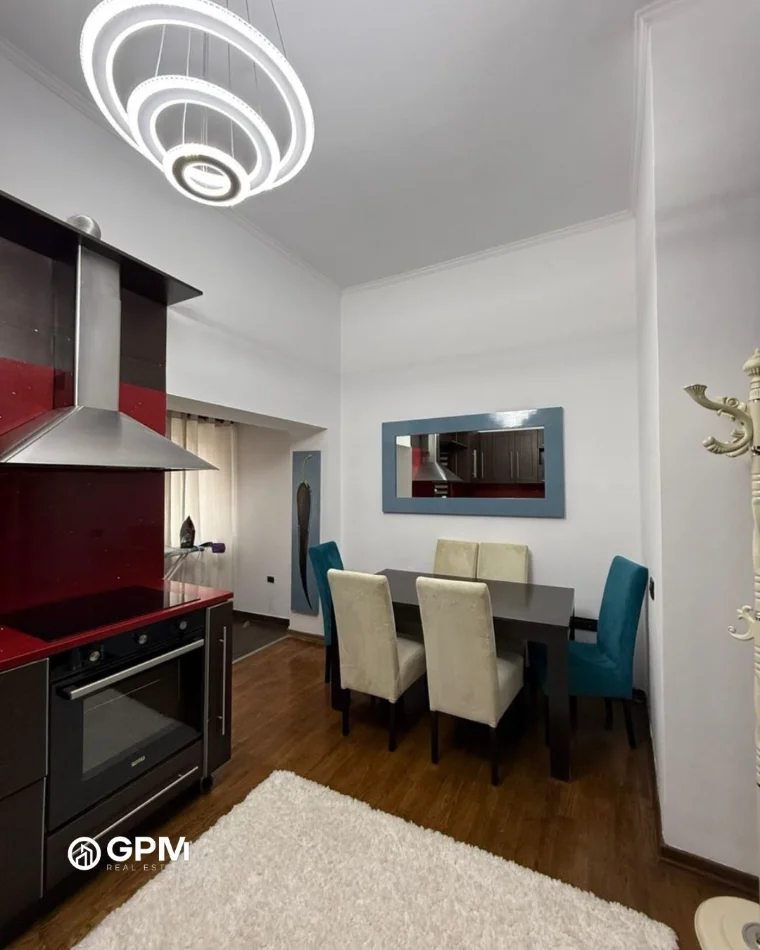 Tirane, jepet me qera apartament 2+1 Kati 4, 120 m² 1.000 € 