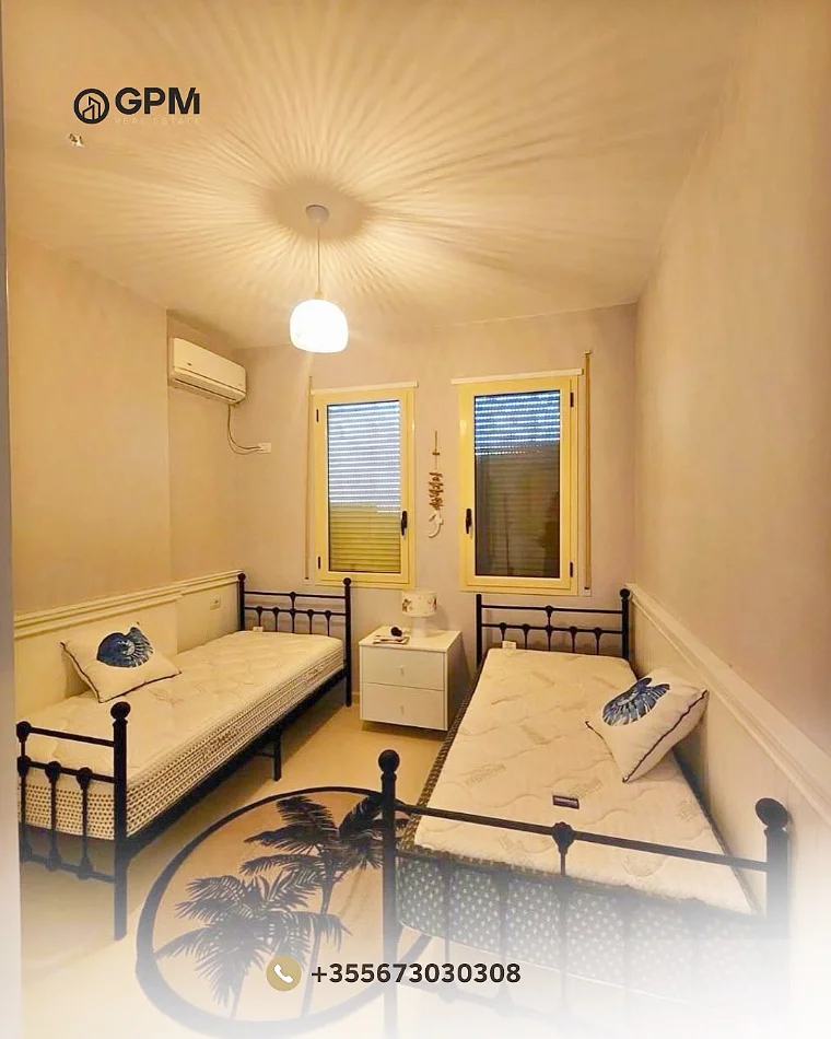 Apartament modern 2+1 ne shitje ne Radhime, ne vije te pare me pamje nga deti. 🌊 Çmim Okazion