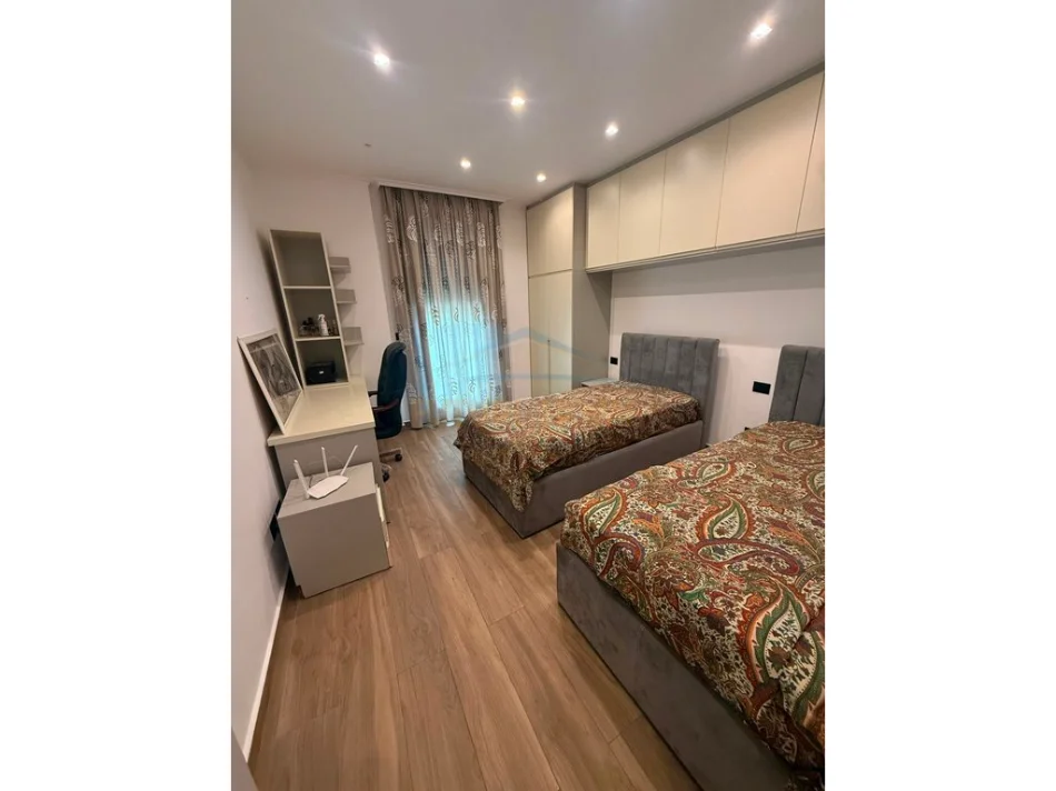 Tirane, jepet me qera apartament 2+1+2+PARKIM+VERANDE, Kati 1, 117 m² 1.500 € (SOFIA HILL RESIDENCE , TEG)
