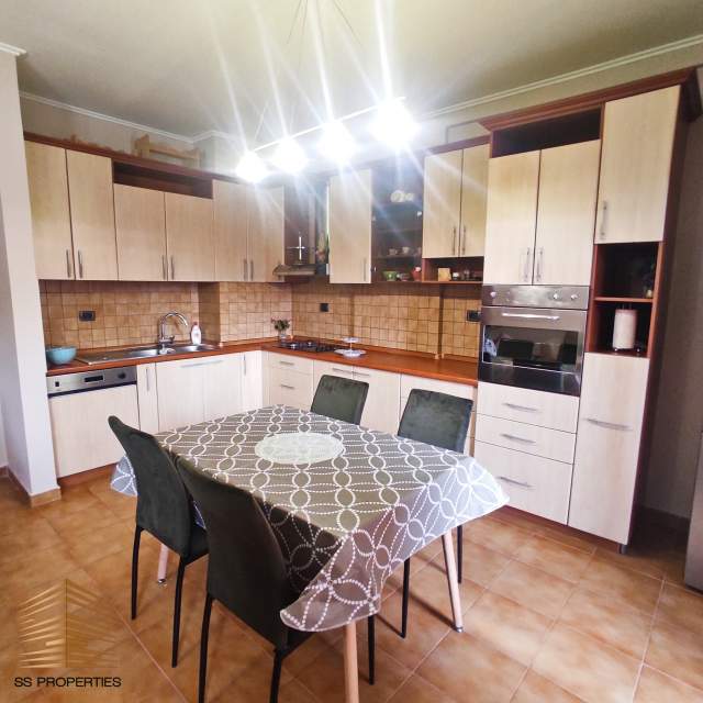 Tirane, shitet apartament 2+1+BLK Kati 5, 108 m² 189.000 Euro (rruga Qemal Stafa)