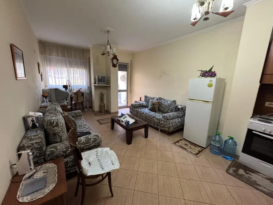 Tirane, shitet apartament 1+1+Ballkon Kati 3, 60 m² 128.000 €