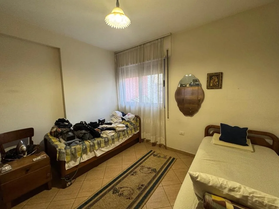 Tirane, shitet apartament 1+1+Ballkon Kati 3, 60 m² 128.000 €