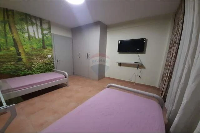 Tirane, jepet me qera apartament 2+1 Kati 8, 120 m² 650 Euro (Bulevardi Zogu i Pare)