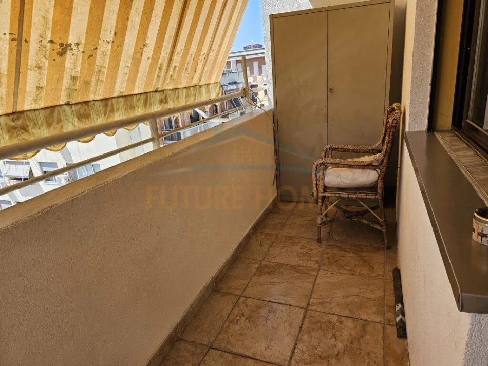 Tirane, jepet me qera apartament 3+1 Kati 6, 106 m² 700 € (Stacioni i Trenit, Tirane)