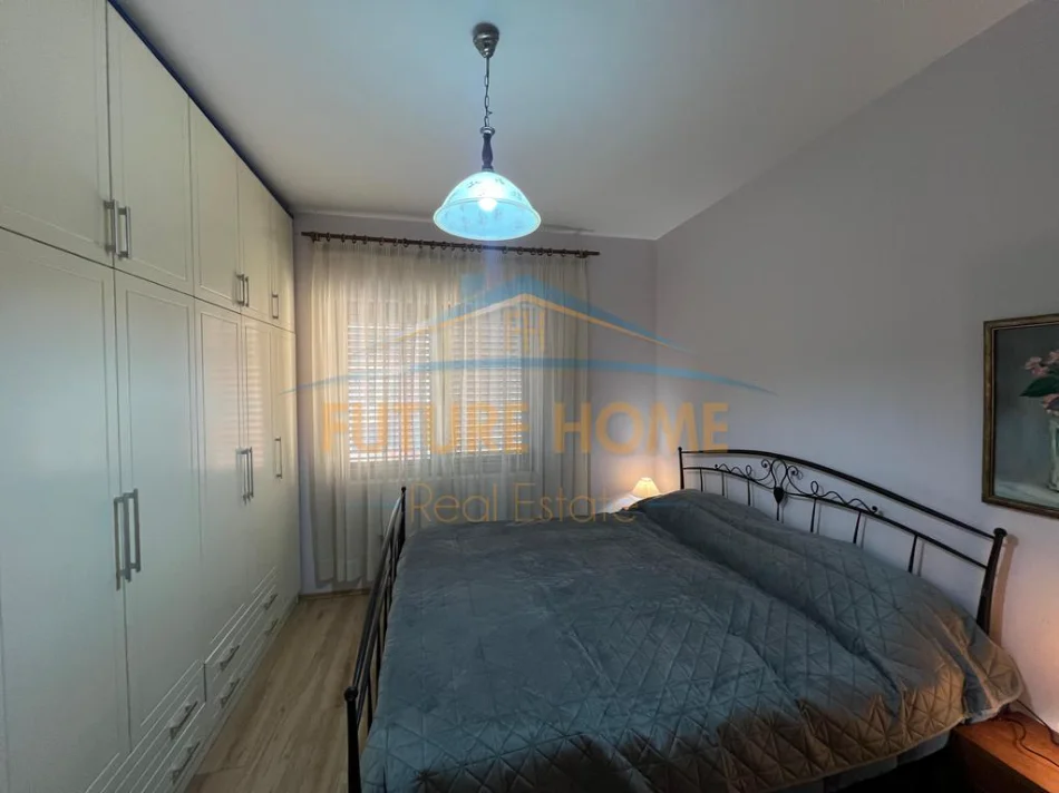 Tirane, jepet me qera apartament 2+1 Kati 5, 95 m² 800 € (STADIUMI DINAMO)