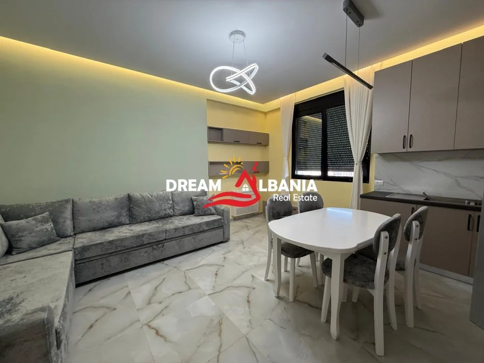 Tirane, jepet me qera apartament 1+1+Ballkon Kati 3, 70 m² 600 € (ne Selite Residenca Aleksandros)