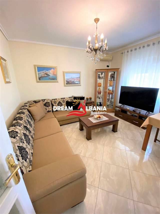 Tirane, shitet apartament 1+1+BLK Kati 5, 59 m² 69.000 Euro (Ish Restorant Durresi)