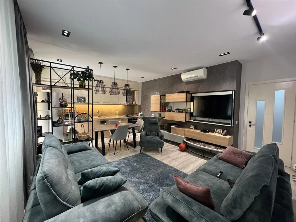 Tirane, shitet apartament 2+1+Aneks+Ballkon Kati 1, 126 m² 290.000 € (Hamdi Sina)