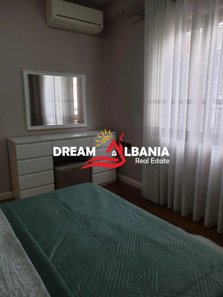 Tirane, shitet apartament 3+1 Kati 2, 121 m² 350.000 € (te Liqeni i Thate rruga Peti)