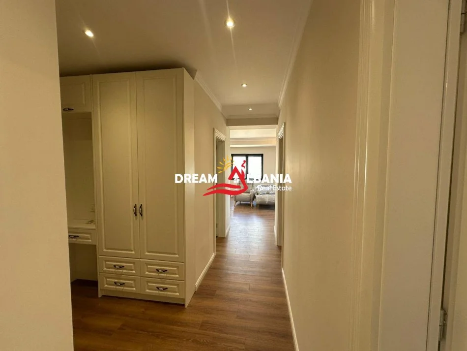 Tirane, shitet apartament 3+1 Kati 4, 134 m² 300.000 € (tek Residenca Kodra e Diellit 2 prane British High School)