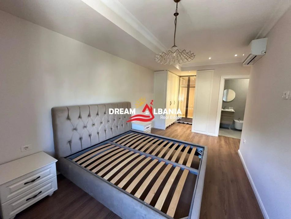 Tirane, shitet apartament 3+1 Kati 4, 134 m² 300.000 € (tek Residenca Kodra e Diellit 2 prane British High School)