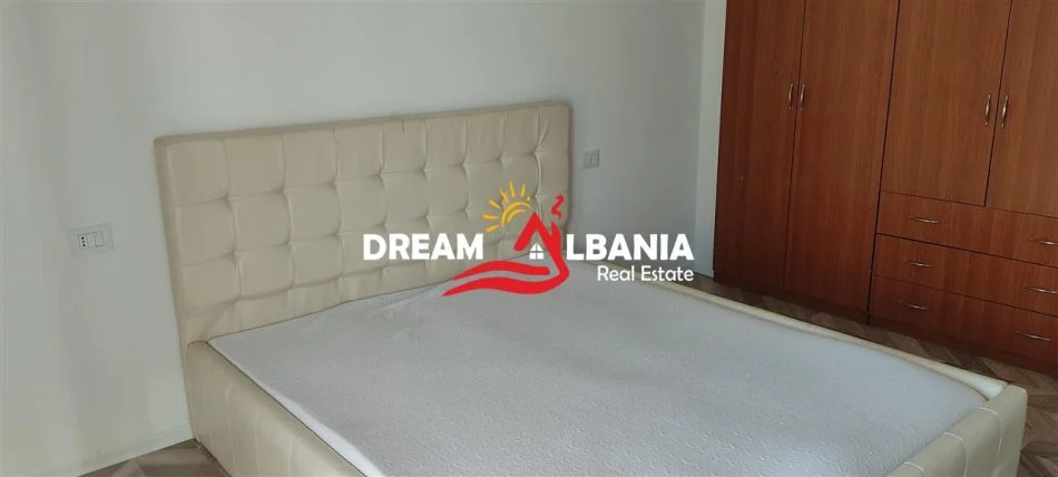 Tirane, jepet me qera apartament 2+1+Ballkon Kati 5, 115 m² 480 € (Ne Rrugen 5 Maji - ID 42215277)