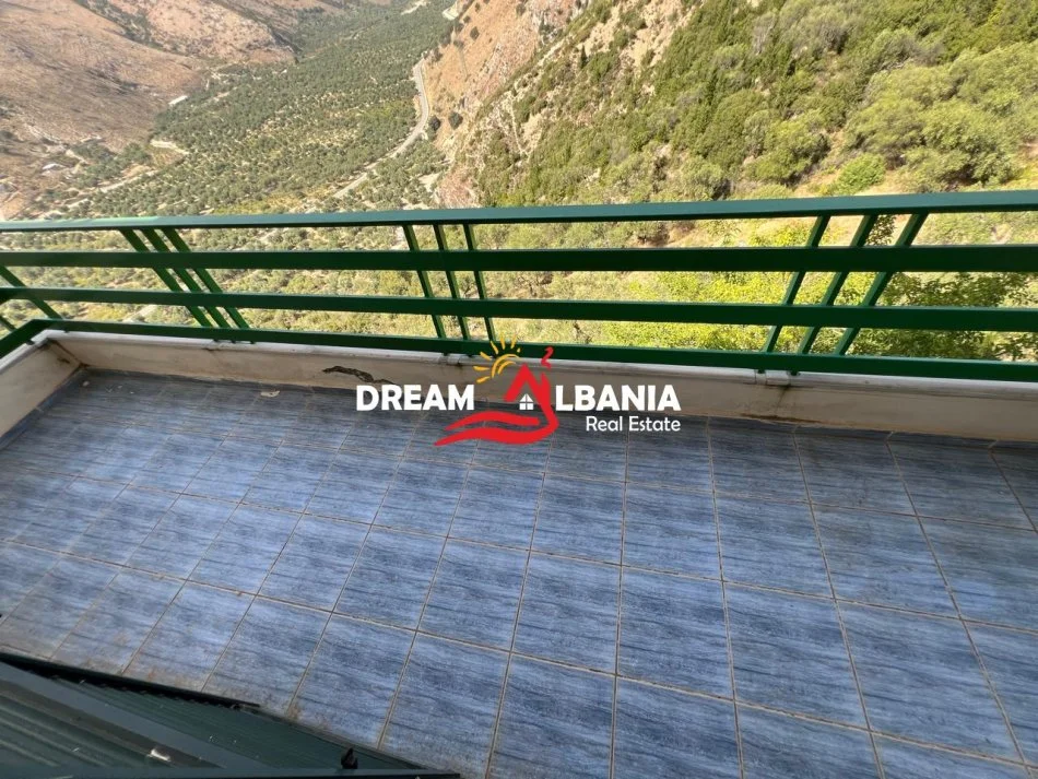 Dhermi - Palase, shitet Vile 5+1+Aneks Kati 1, 750 m² 1.470.000 € (Qeparo)