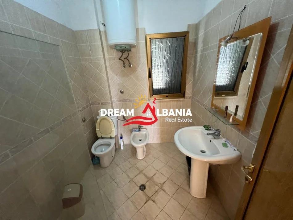 Dhermi - Palase, shitet Vile 5+1+Aneks Kati 1, 750 m² 1.470.000 € (Qeparo)