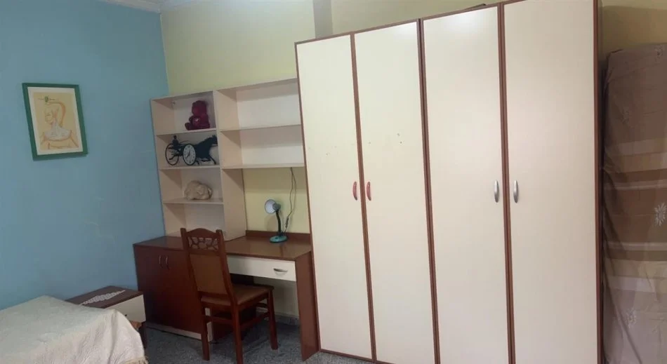 Tirane, jepet me qera apartament 2+1+Ballkon Kati 2, 90 m² 600 € (21 Dhjetori)