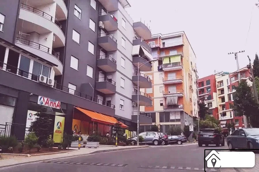 Tirane, shitet apartament 1+1+Ballkon Kati 1, 76 m²   950 Euro m2 (Rruga e Dajtit)