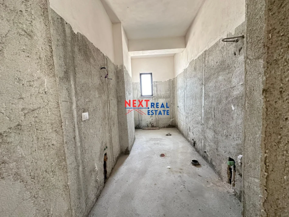 REZERVO PRONEN VETEM ME 500€! SHITET PAPAFINGO 2+1 NE VLORE-SKELE