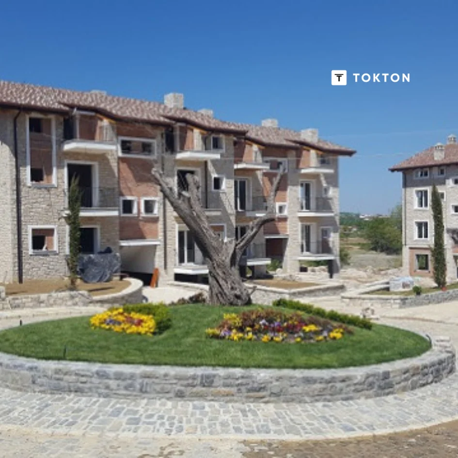 Tirane, shitet Vile 3+1+Ballkon Kati 3, 514 m² 640.000 € (Teg)