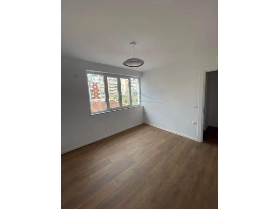 Tirane, shitet apartament 1+1 Kati 3, 50 m² 120.000 € (TREGU ELEKTRIK)