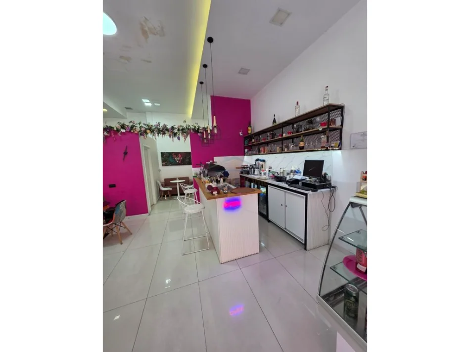 Tirane, Shitet Biznesi-Bar Lokal Yogurteri, Kati 0, 71 m² 29.000 € (TEFTA TASHKO KOCO , PAZARI I RI)