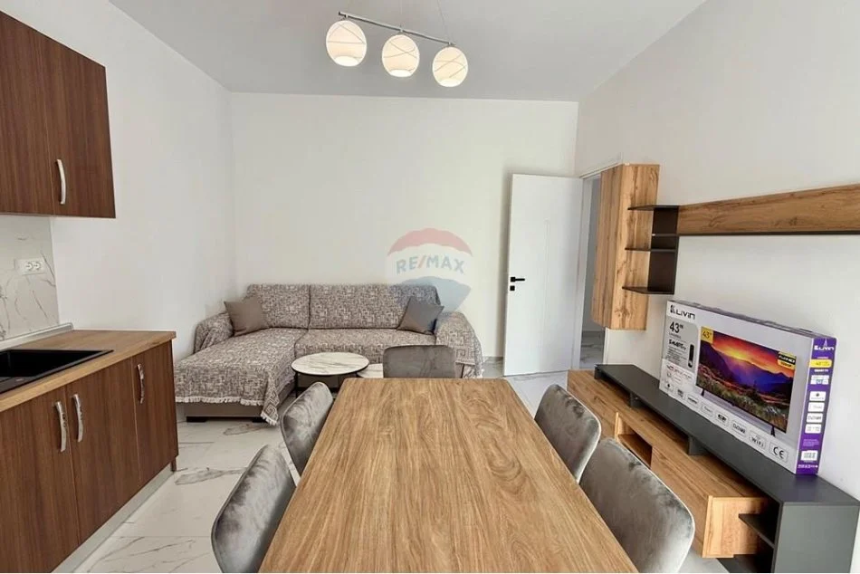 Tirane, jepet me qera apartament 2+1 Kati 2, 80 m² 500 € (Mullet)