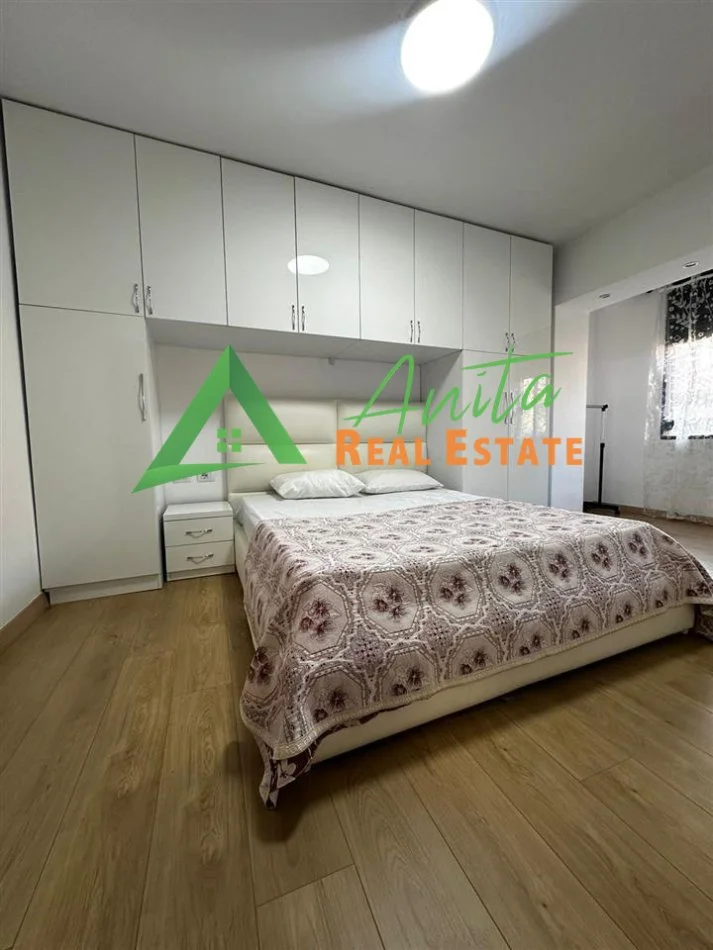 Tirane, jepet me qera apartament 1+1+Aneks Kati 2, 65 m² 600 € (Myslym Shyri)
